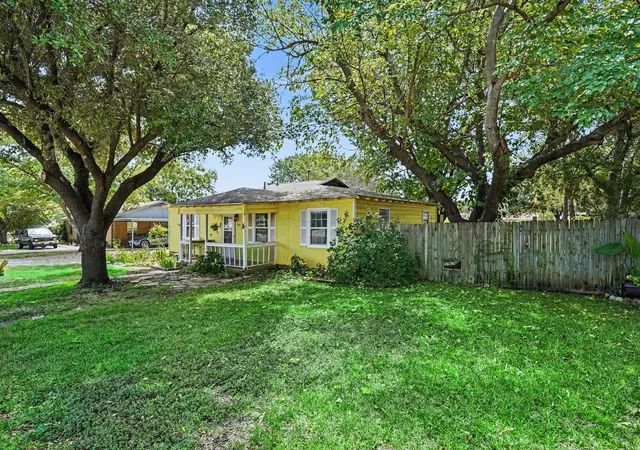 Photo 3 of Single family home for sale at 5700 Kennedy St, Watauga, TX 76148 | MLS# 21244689 | Listing updated on 2026-10-05