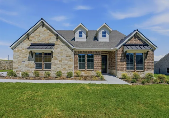 Photo 2 of Single family home for sale at 425 Texas Sage Trl, Weatherford, TX 76082 | MLS# 21244627 | Listing updated on 2026-09-20