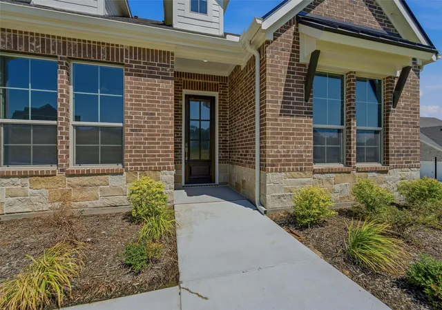 Photo 4 of Single family home for sale at 425 Texas Sage Trl, Weatherford, TX 76082 | MLS# 21244627 | Listing updated on 2026-09-20