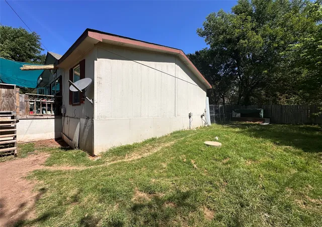 Photo 1 of Manufactured home for sale at 2705 Overview Rd, Granbury, TX 76048 | MLS# 21244809 | Listing updated on 2026-09-15