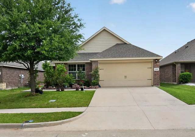 Photo 1 of Single family home for sale at 1420 Arabella Ave, Forney, TX 75126 | MLS# 21243919 | Listing updated on 2026-09-13