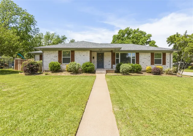 Single family home for sale at 535 Degan Ave, Lewisville, TX 75057 | MLS# 21238979
