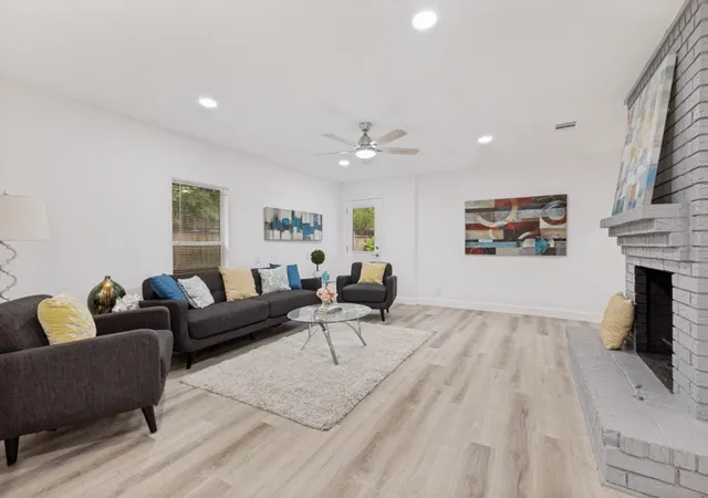 Photo 4 of Single family home for sale at 12436 Oberlin Dr, Dallas, TX 75243 | MLS# 21242225 | Listing updated on 2026-07-29