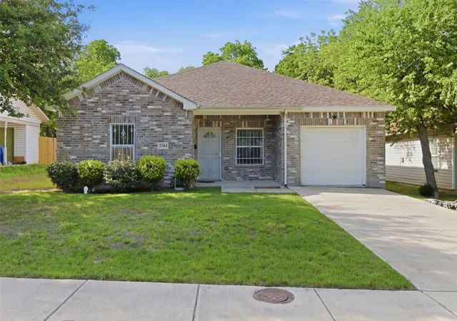 Photo 1 of Single family home for sale at 2511 Custer Dr, Dallas, TX 75216 | MLS# 21236794 | Listing updated on 2026-07-30