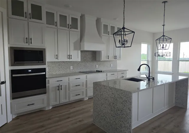 Photo 4 of Single family home for sale at 808 N Avenue E, Springtown, TX 76082 | MLS# 21245398 | Listing updated on 2026-09-01