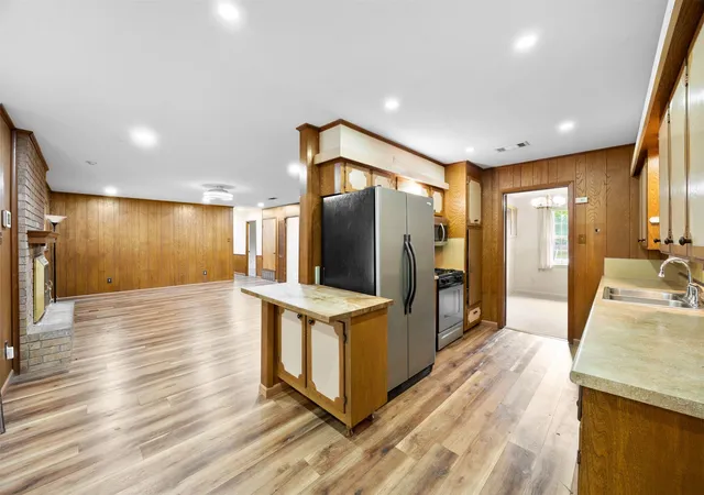 Photo 2 of Single family home for sale at 536 Forrest Ln, Corsicana, TX 75110 | MLS# 21245673 | Listing updated on 2026-09-11