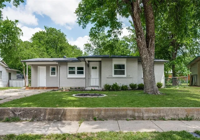 Photo 3 of Single family home for sale at 1413 Lackland St, Arlington, TX 76010 | MLS# 21242779 | Listing updated on 2026-09-10