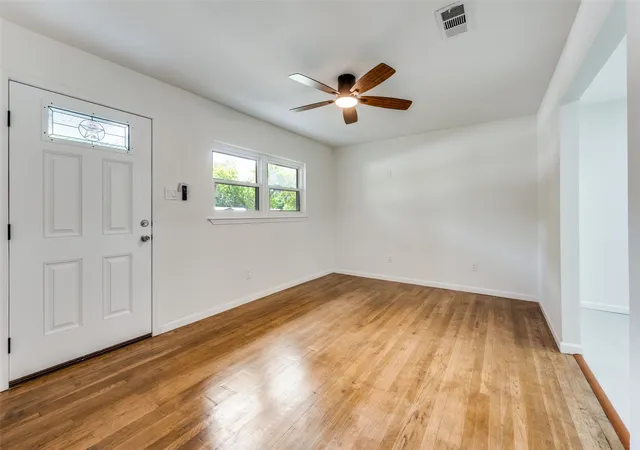 Photo 4 of Single family home for sale at 1413 Lackland St, Arlington, TX 76010 | MLS# 21242779 | Listing updated on 2026-09-10