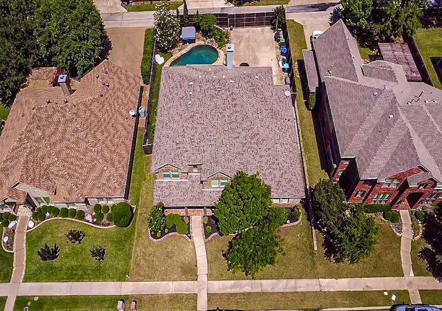 Photo 2 of Single family home for sale at 1421 Scarboro Hills Ln, Rockwall, TX 75087 | MLS# 21240644 | Listing updated on 2026-09-11