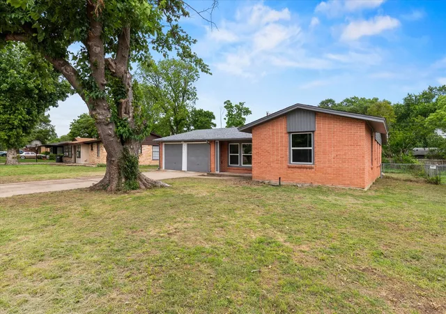 Photo 3 of Single family home for sale at 13634 Pyramid Dr, Dallas, TX 75234 | MLS# 21239971 | Listing updated on 2026-07-31