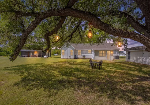 Photo 3 of Single family home for sale at 1100 Rs County Road 3150, Emory, TX 75440 | MLS# 21244168 | Listing updated on 2026-09-11