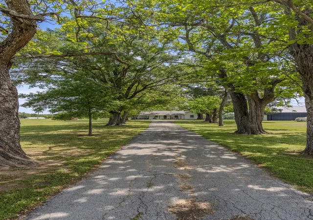 Photo 3 of Single family home for sale at 1100 Rs County Road 3150, Emory, TX 75440 | MLS# 21244168 | Listing updated on 2026-09-11