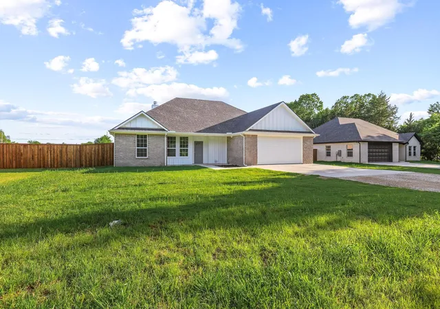 Photo 2 of Single family home for sale at 903 W Cardinal St, Ector, TX 75439 | MLS# 21231383 | Listing updated on 2026-10-04