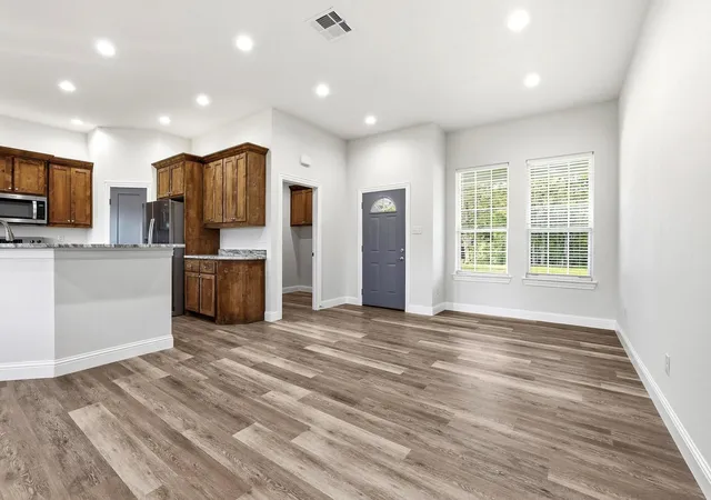 Photo 4 of Single family home for sale at 903 W Cardinal St, Ector, TX 75439 | MLS# 21231383 | Listing updated on 2026-10-04