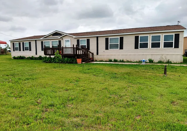 Photo 1 of Sale Pending at 6141 County Road 593, Nevada, TX 75173 | MLS# 21241765 | Listing updated on 2026-09-15
