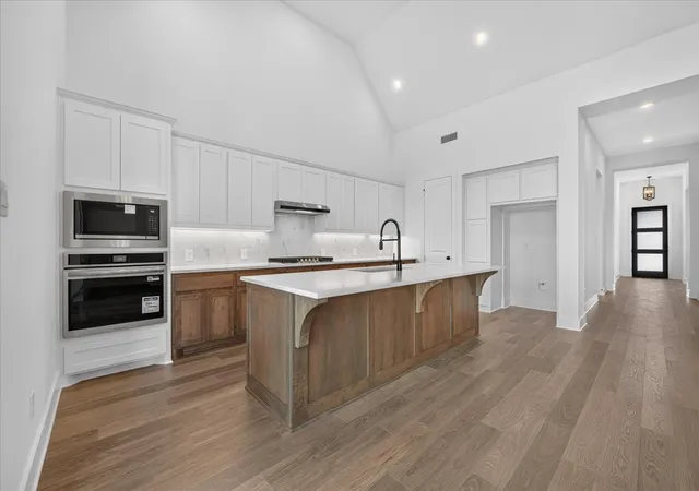 Photo 4 of Single family home for sale at 3036 Craftsman Wy, Justin, TX 76247 | MLS# 21246148 | Listing updated on 2026-09-24