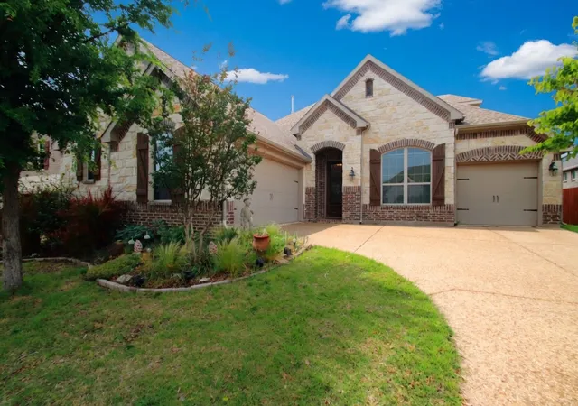 Photo 2 of Sale Pending at 9948 Atlantic Ln, Frisco, TX 75035 | MLS# 21245374 | Listing updated on 2026-09-08