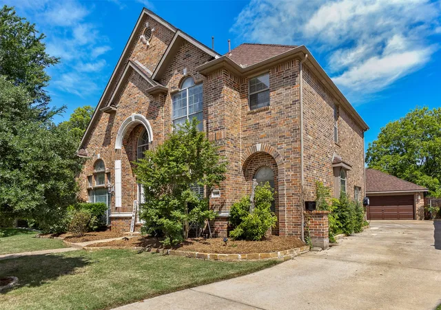 Photo 2 of Sale Pending at 1709 Rosebriar Ln, Keller, TX 76248 | MLS# 21246595 | Listing updated on 2026-07-29