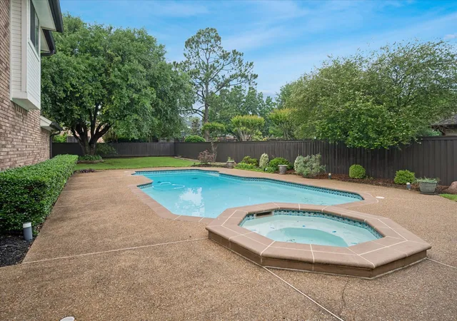Photo 1 of Single family home for sale at 4607 Shadywood Ln, Colleyville, TX 76034 | MLS# 21247347 | Listing updated on 2026-10-06