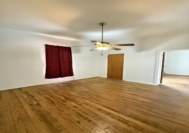 Photo 4 of Single family home for sale at 205 Lake St, Mooringsport, LA 71060 | MLS# 21247873 | Listing updated on 2026-10-05