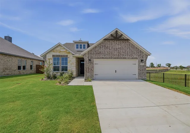 Photo 2 of Single family home for sale at 2109 Bluebird Ln, Anna, TX 75409 | MLS# 21247967 | Listing updated on 2026-09-24