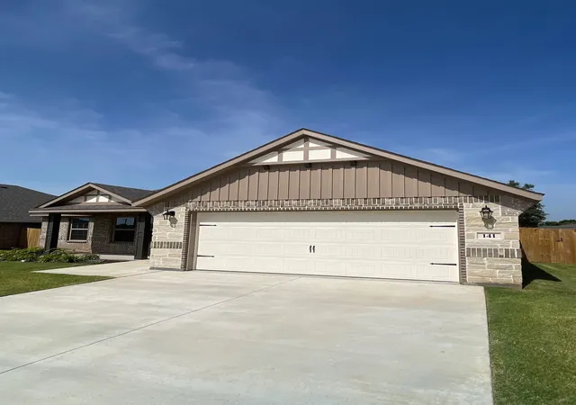 Photo 3 of Single family home for sale at 141 Joel St, Springtown, TX 76082 | MLS# 21245354 | Listing updated on 2026-07-30