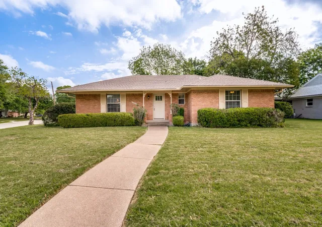 Photo 2 of Single family home for sale at 6224 Berryhill St, Dallas, TX 75231 | MLS# 21248364 | Listing updated on 2026-07-30