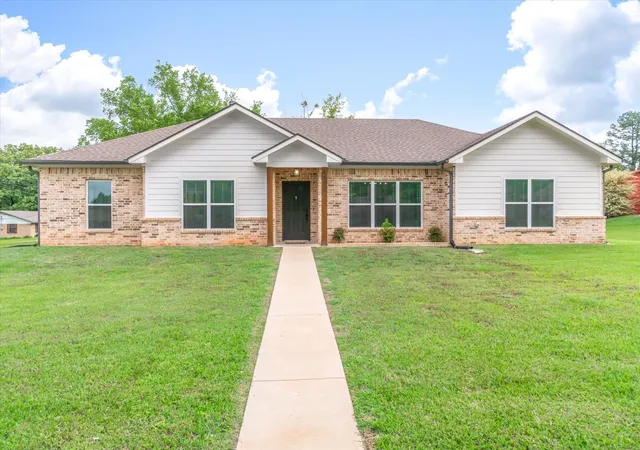 Photo 4 of Single family home for sale at 1024 Monte Carlo, Grand Saline, TX 75140 | MLS# 21248373 | Listing updated on 2026-09-10