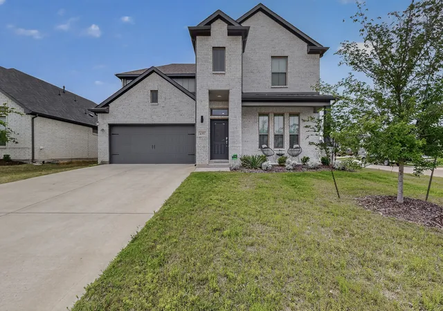 Photo 1 of Single family home for sale at 655 Southern Hills Dr, Red Oak, TX 75154 | MLS# 21244210 | Listing updated on 2026-08-01