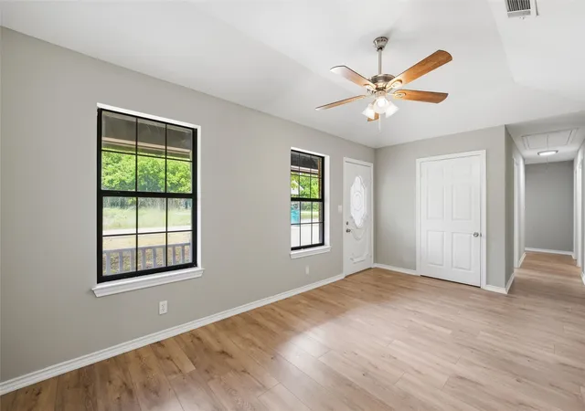 Photo 4 of Single family home for sale at 316 N Elm St, Mart, TX 76664 | MLS# 21248482 | Listing updated on 2026-09-02