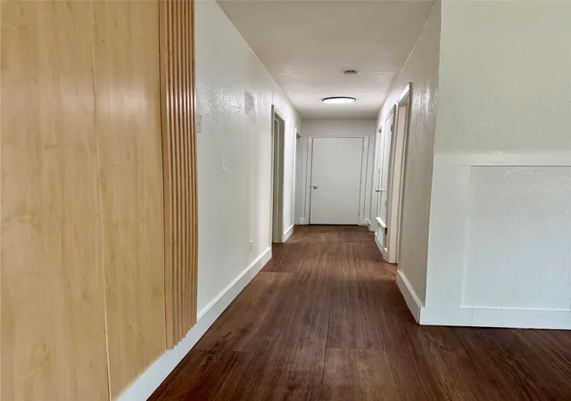 Photo 4 of Single family home for sale at 1114 Blackburn St, Commerce, TX 75428 | MLS# 21238949 | Listing updated on 2026-09-10