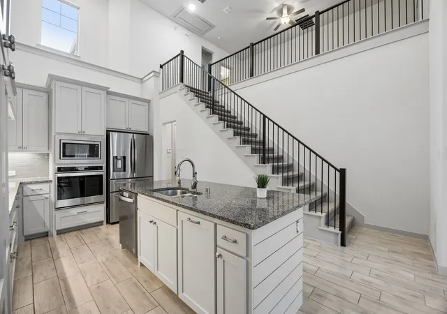 Photo 4 of Townhouse for sale at 118 Claire Dr, Roanoke, TX 76262 | MLS# 21233838 | Listing updated on 2026-09-23