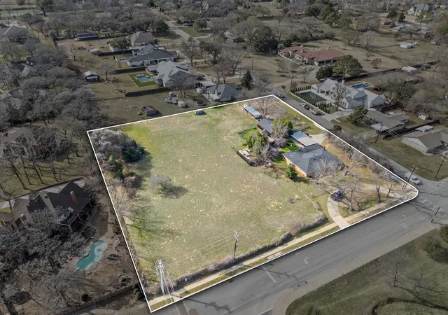 Photo 1 of Single family home for sale at 5804 Pleasant Run Rd, Colleyville, TX 76034 | MLS# 21245263 | Listing updated on 2026-09-10