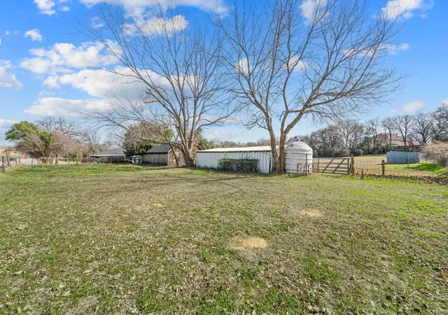 Photo 4 of Single family home for sale at 5804 Pleasant Run Rd, Colleyville, TX 76034 | MLS# 21245263 | Listing updated on 2026-09-10