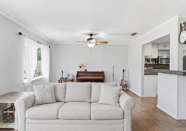 Photo 2 of Single family home for sale at 107 Sequoia Dr, Palestine, TX 75803 | MLS# 21248913 | Listing updated on 2026-07-29