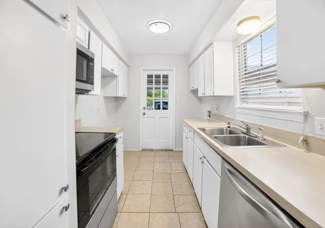 Photo 2 of Condo for sale at 5618 Marina Dr #32, Garland, TX 75043 | MLS# 21248676 | Listing updated on 2026-09-18