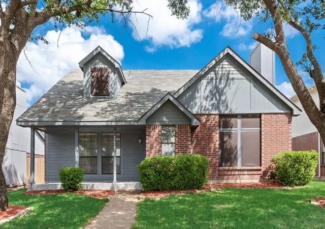 Photo 1 of Single family home for sale at 4028 O B Crowe Dr, Dallas, TX 75227 | MLS# 21231463 | Listing updated on 2026-09-14