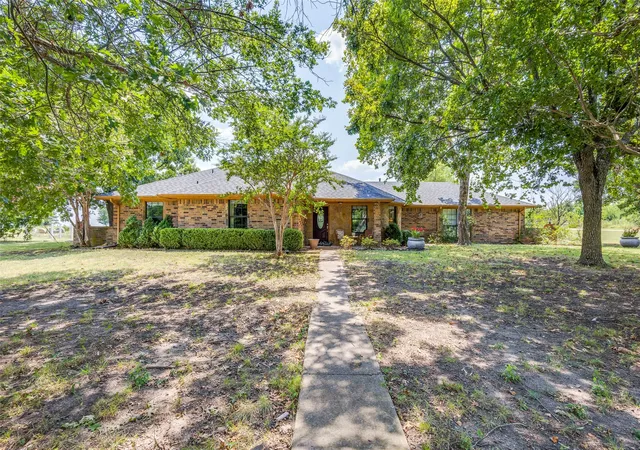 Photo 3 of Single family home for sale at 2982 Fm 2194, Farmersville, TX 75442 | MLS# 21246903 | Listing updated on 2026-09-09