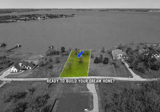 Photo 3 of Sale Pending at 19 Waterside Dr, Corsicana, TX 75109 | MLS# 21247293 | Listing updated on 2026-10-01