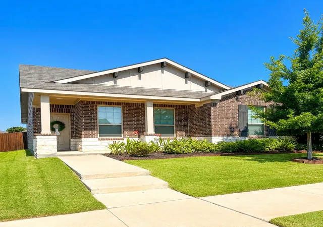 Photo 3 of Single family home for sale at 2820 Bursera Ln, Fort Worth, TX 76108 | MLS# 21237146 | Listing updated on 2026-08-03