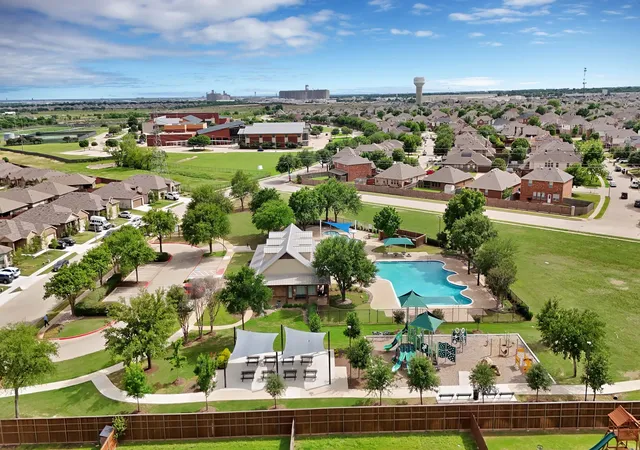 Photo 3 of Single family home for sale at 8116 Misty Water Dr, Fort Worth, TX 76131 | MLS# 21248265 | Listing updated on 2026-09-09