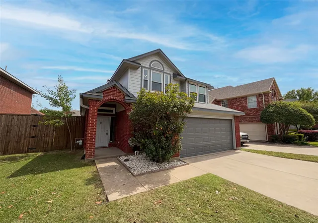 Photo 2 of Single family home for sale at 610 Saint Andrews Pl, Coppell, TX 75019 | MLS# 21249111 | Listing updated on 2026-09-10