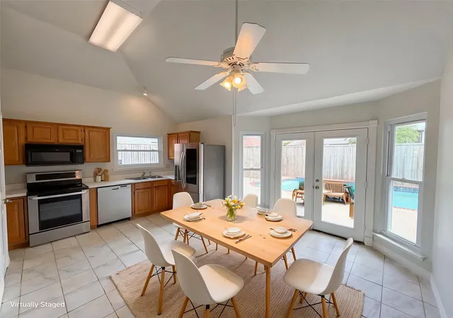 Photo 4 of Single family home for sale at 610 Saint Andrews Pl, Coppell, TX 75019 | MLS# 21249111 | Listing updated on 2026-09-10