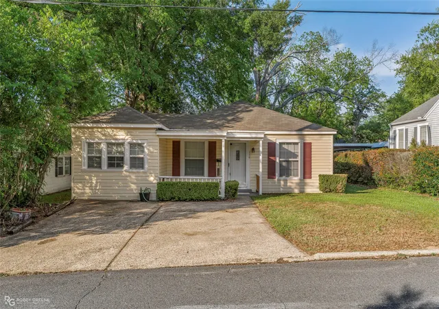 Photo 2 of Sale Pending at 110 Kirby Pl, Minden, LA 71055 | MLS# 21247399 | Listing updated on 2026-09-11