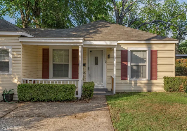 Photo 3 of Sale Pending at 110 Kirby Pl, Minden, LA 71055 | MLS# 21247399 | Listing updated on 2026-09-11