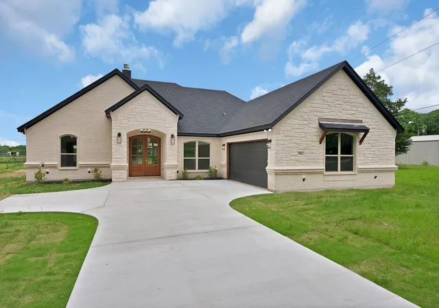 Photo 1 of Sale Pending at 501 Harris Rd, Azle, TX 76020 | MLS# 21250035 | Listing updated on 2026-07-31