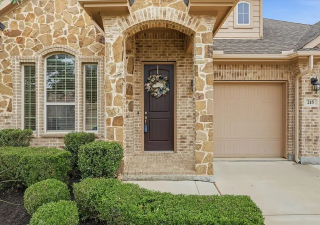 Photo 2 of Sale Pending at 215 Equestrian Rd, Lake Dallas, TX 75065 | MLS# 21248317 | Listing updated on 2026-09-29