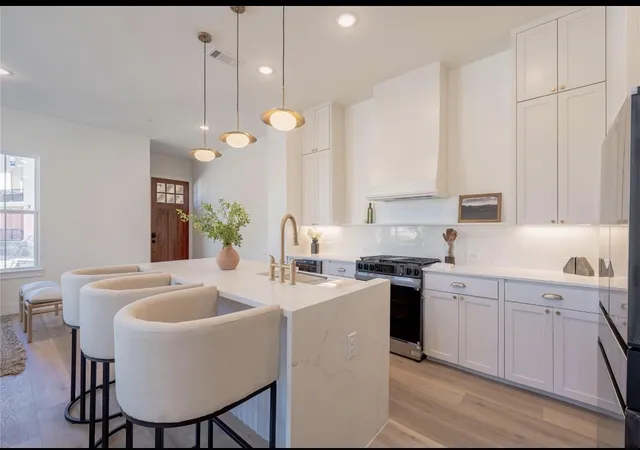 Photo 4 of Condo for sale at 2022 Portofino Dr, Rockwall, TX 75032 | MLS# 21250228 | Listing updated on 2026-09-12