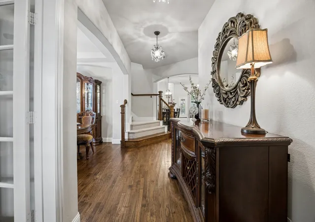 Photo 3 of Sale Pending at 220 Virginia Ln, Lake Dallas, TX 75065 | MLS# 21201001 | Listing updated on 2026-09-18