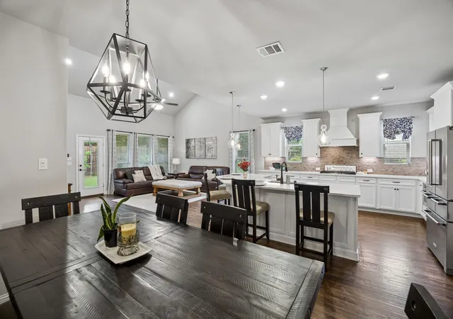 Photo 4 of Sale Pending at 220 Virginia Ln, Lake Dallas, TX 75065 | MLS# 21201001 | Listing updated on 2026-09-18